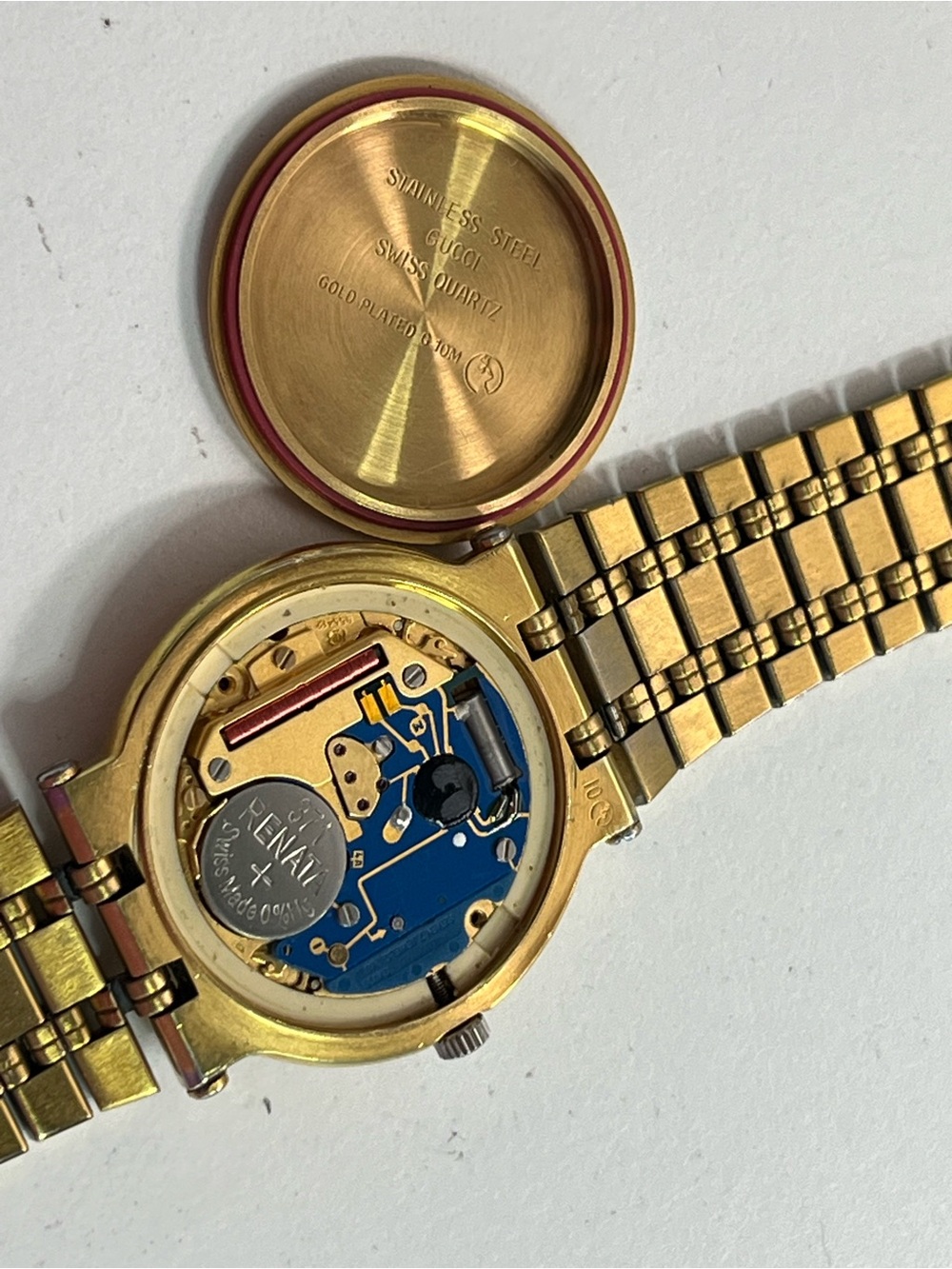 GUCCI 9200M men’s watch 10microns gold pated. - Picture 16 of 16